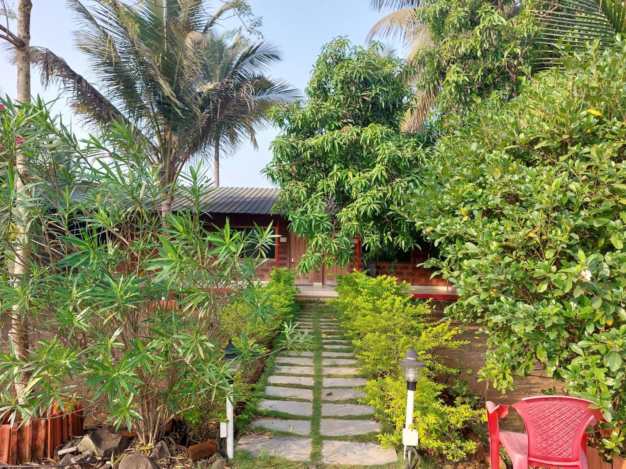 אליבג Prajakta Rest House חדר תמונה